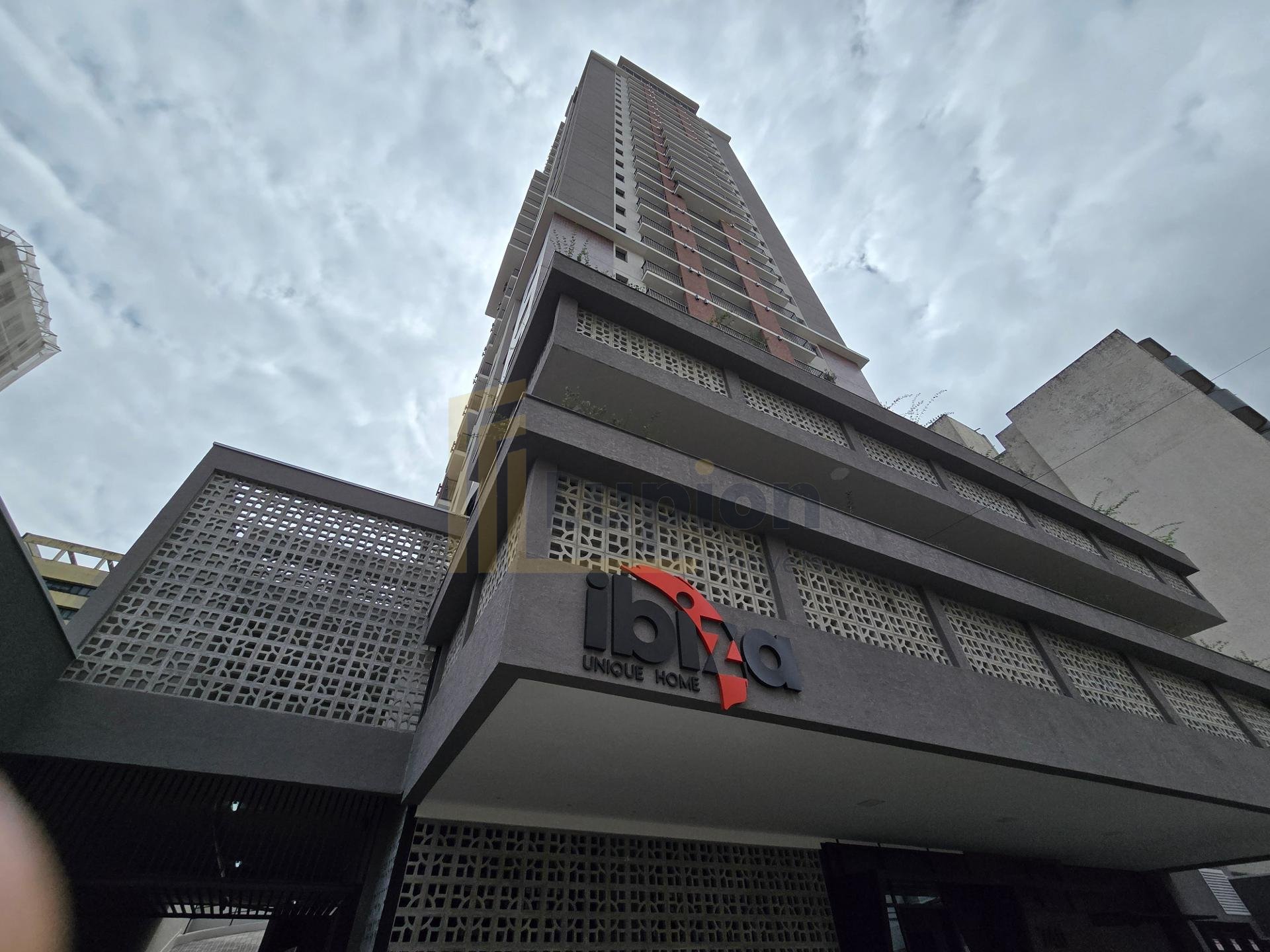 Studio pronto para morar à venda com 20,77m  no centro de CURI...