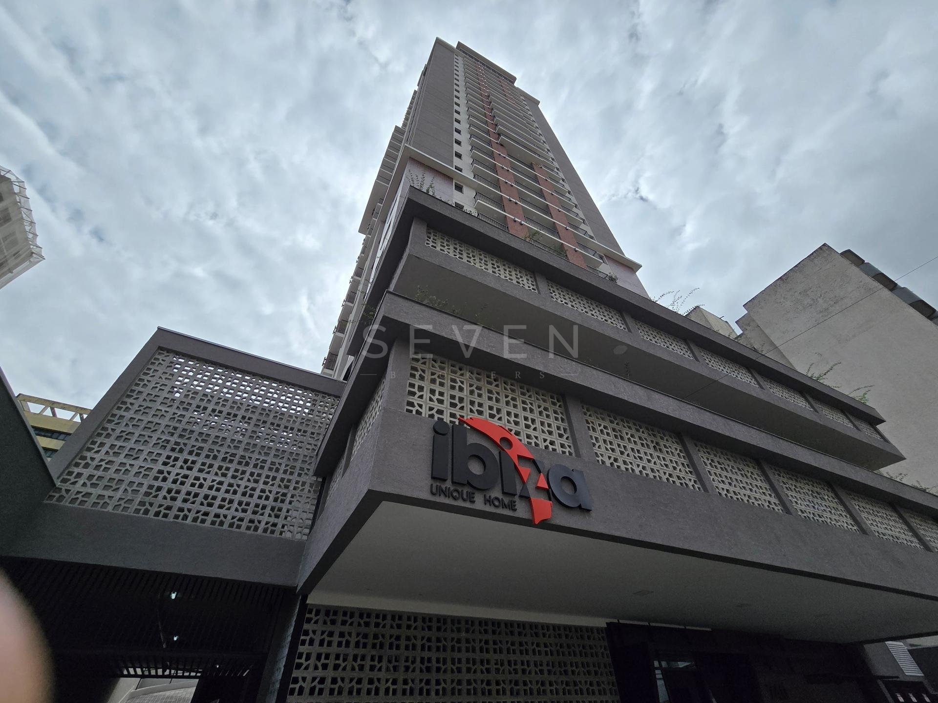 Studio pronto para morar à venda com 20,77m  no centro de CURI...