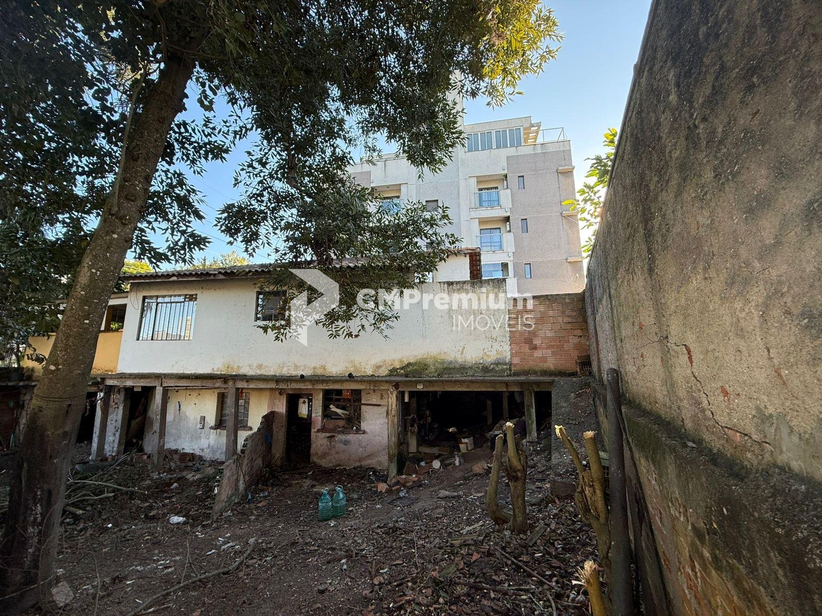 Excelente Terreno de esquina a venda no bairro Merces