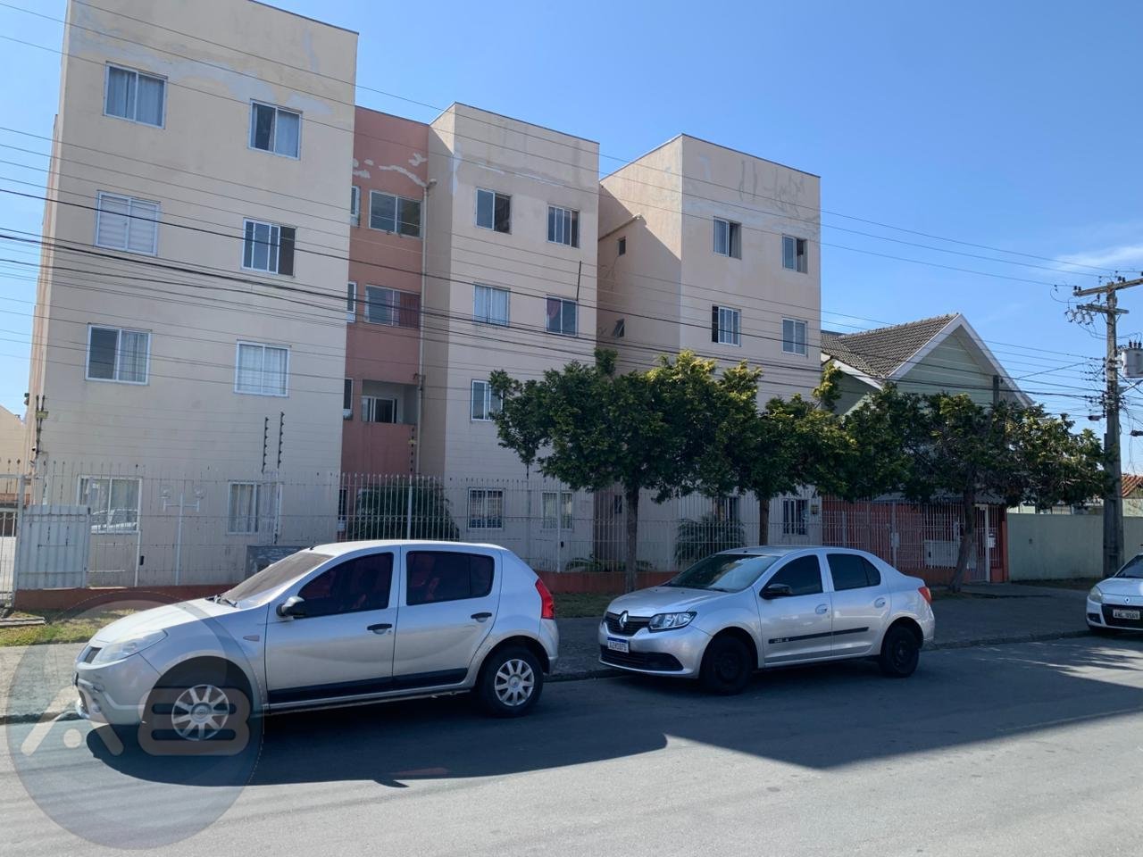 Apartamento térreo à venda com 3 quartos no Hauer  Rua Isaías...