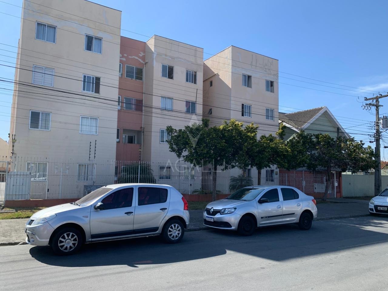 Apartamento térreo à venda com 3 quartos no Hauer  Rua Isaías...