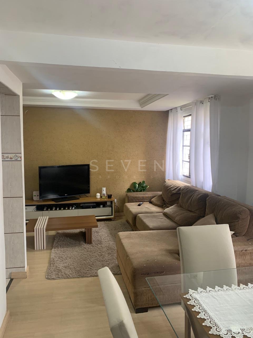 Apartamento à venda na Rua João Dembinski, 3246  Fazendinha C...