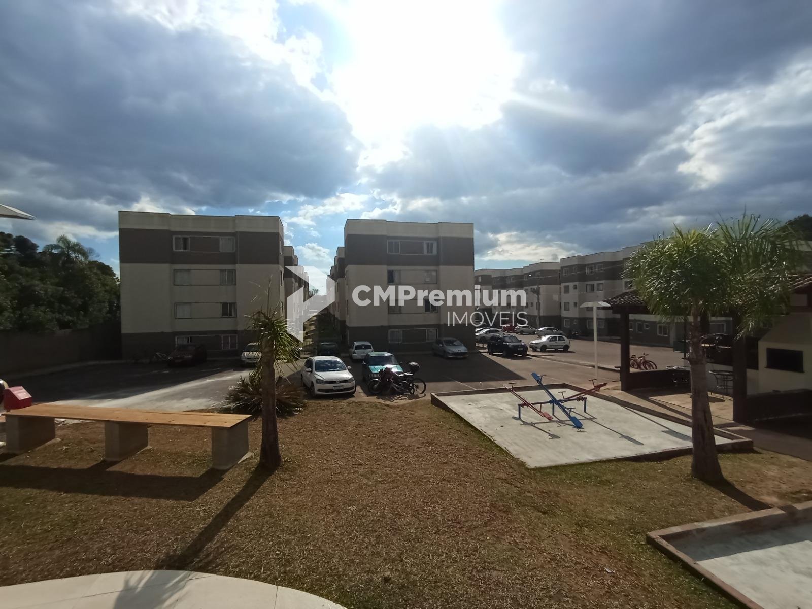 Apartamento Térreo à Venda no Condomínio Dallas  2 Quartos  ...