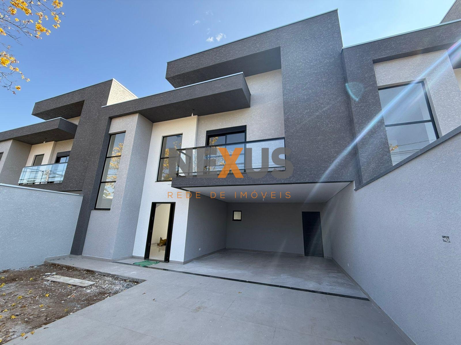 Sobrado 3 suites  a Venda no Ecoville