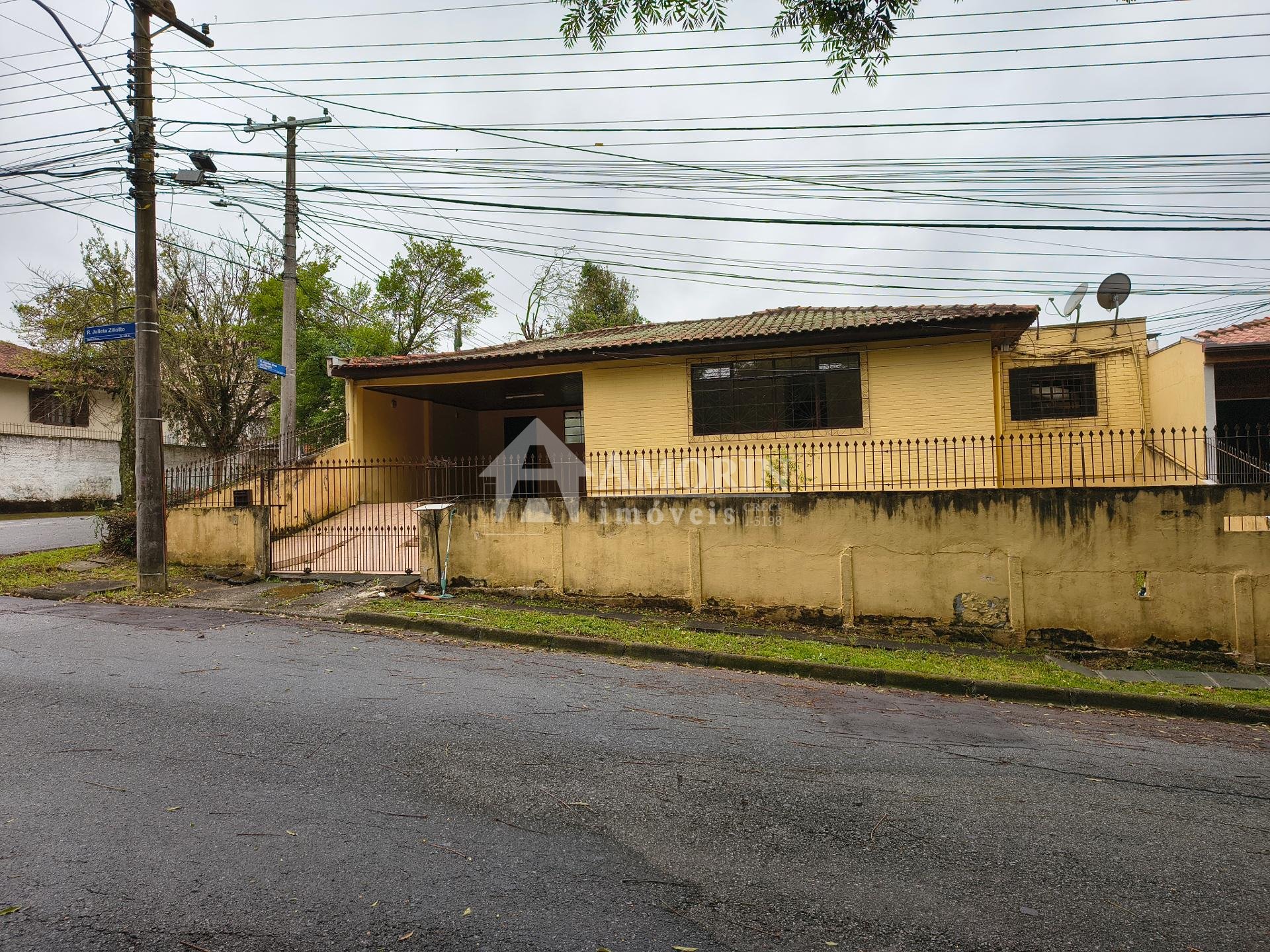 Casa com 03 quartos para locação, 103 m  por R  3.500 mês  Sa...