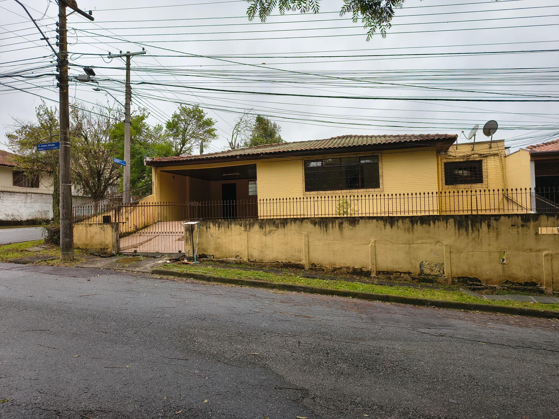 Casa com 03 quartos para locação, 103 m  por R  3.000 mês  Sa...