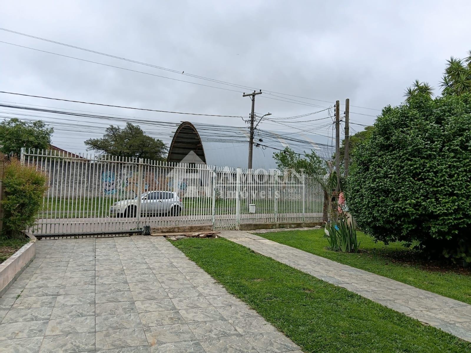 Casas à venda com amplo terreno medindo 630m  - Planta Orleans...