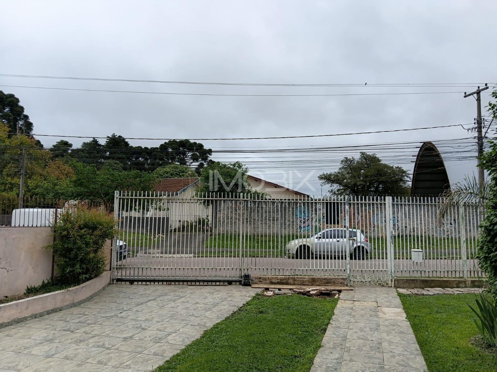 Casas à venda com amplo terreno medindo 630m - Planta Orleans...