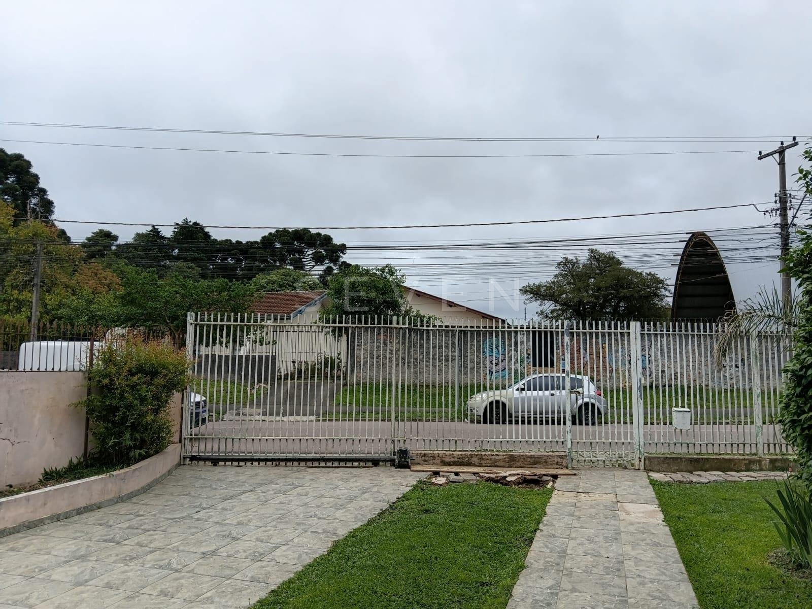 Casas à venda com amplo terreno medindo 630m  - Planta Orleans...