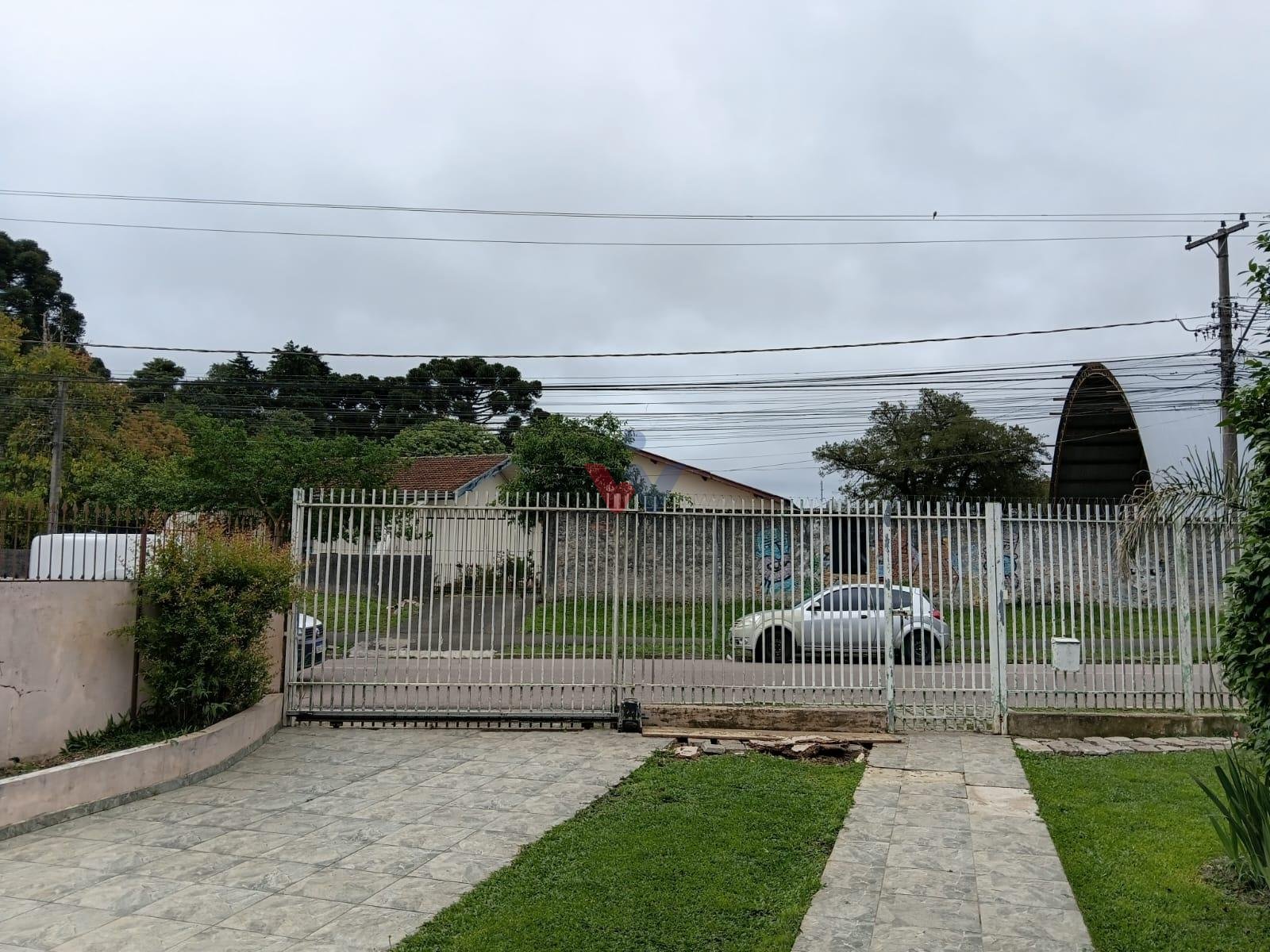 Casas à venda com amplo terreno medindo 630m  - Planta Orleans...