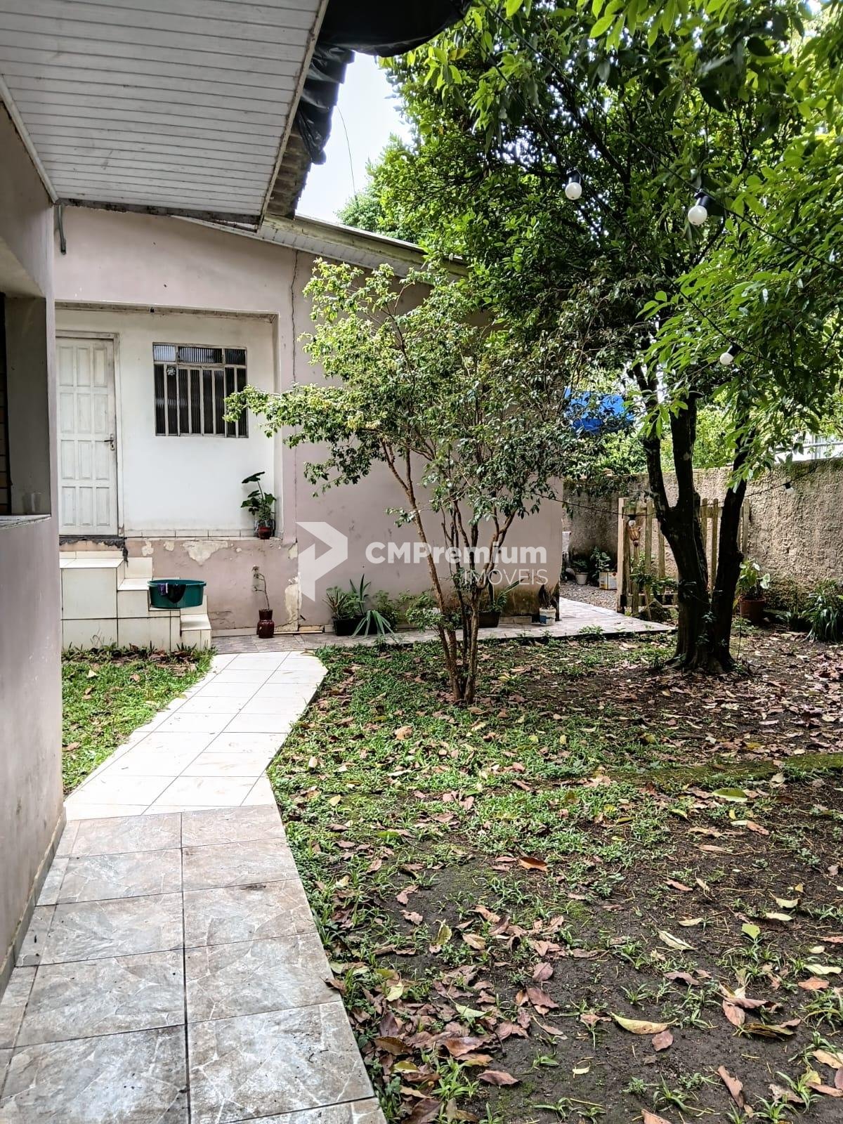 Casas à venda com amplo terreno medindo 630m  - Planta Orleans...