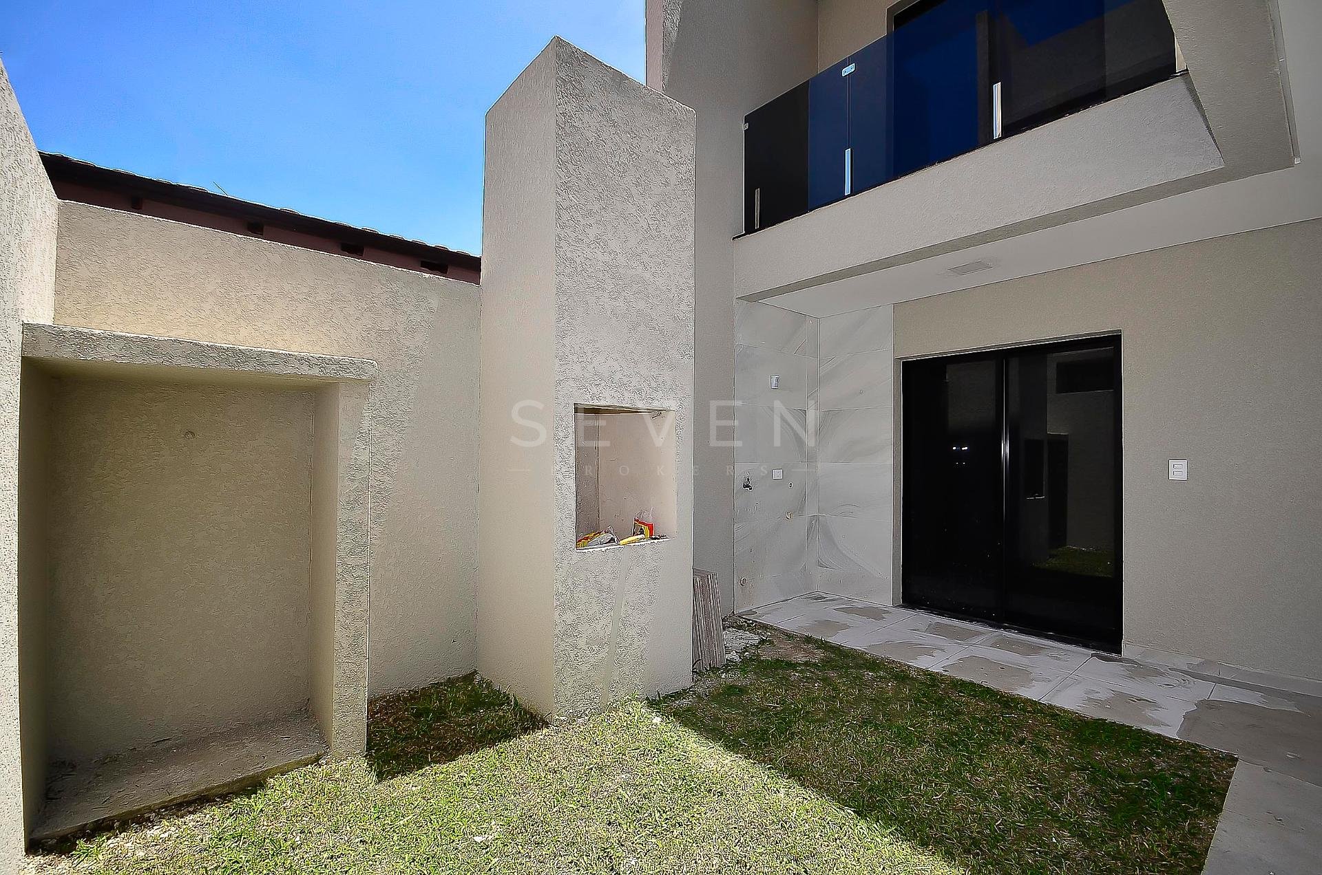 Sobrado em Condomínio no Xaxim  De R  850 mil por R  790 mil 