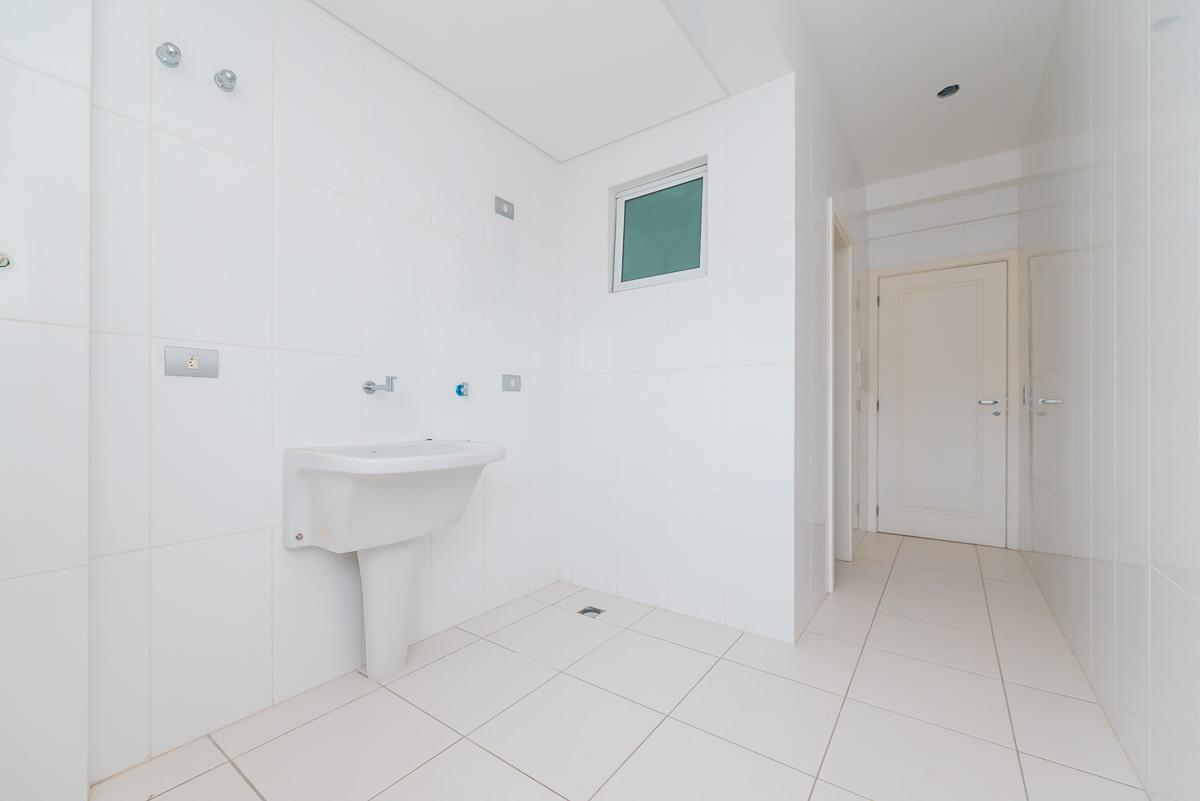 Apartamento com 3 dormitórios com suíte à venda no bairro Alto...