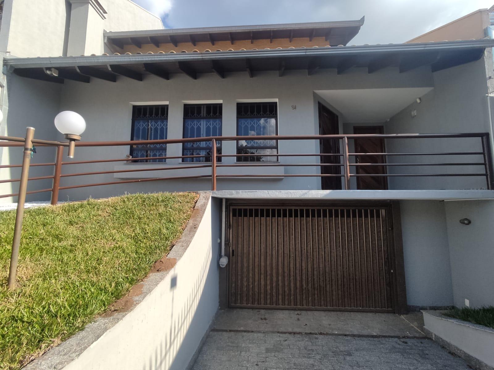 Sobrado com 3 dormitórios à venda, 221 m   - Mossunguê - Curit...