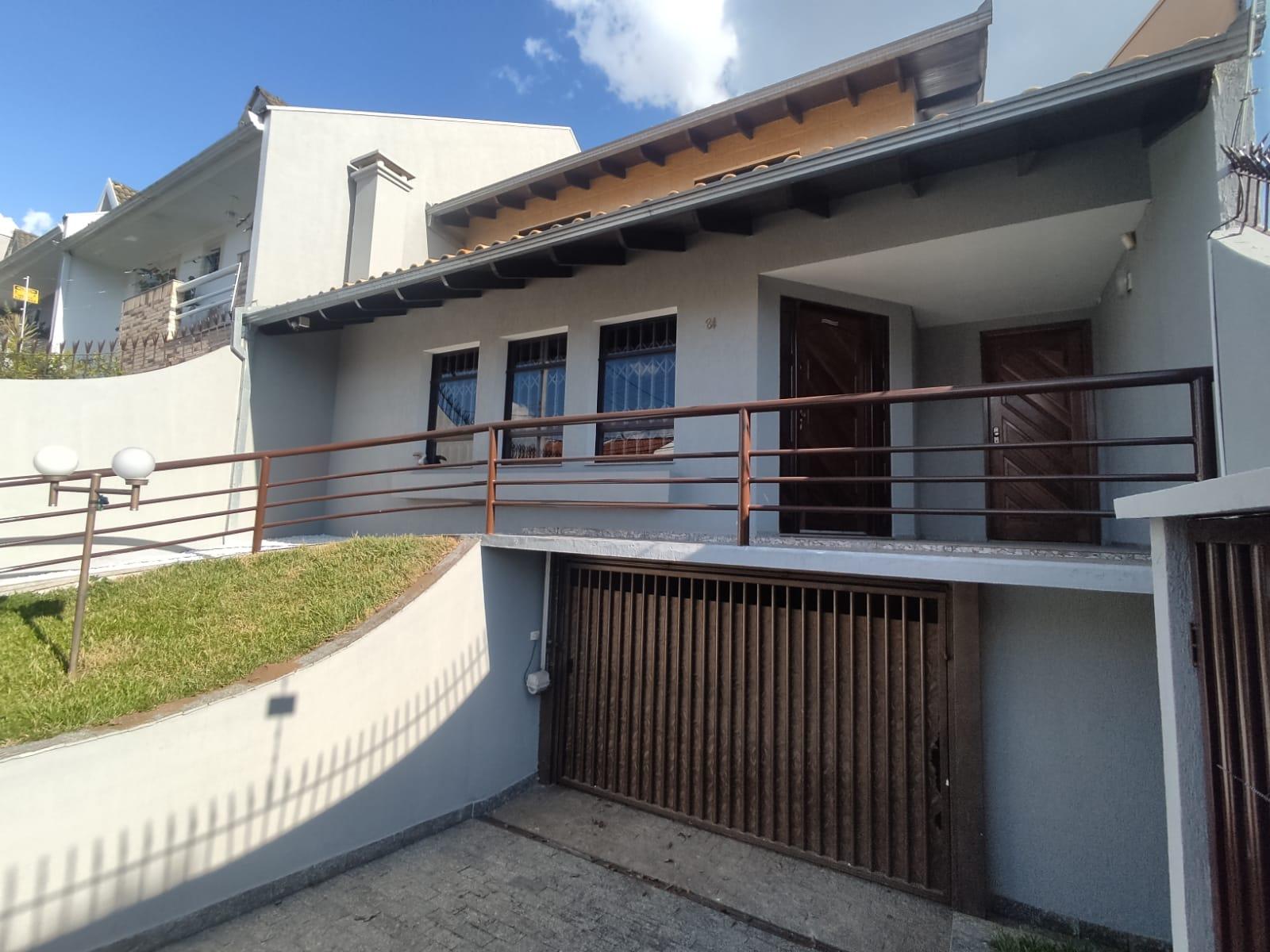 Sobrado com 3 dormitórios à venda, 221 m   - Mossunguê - Curitiba PR