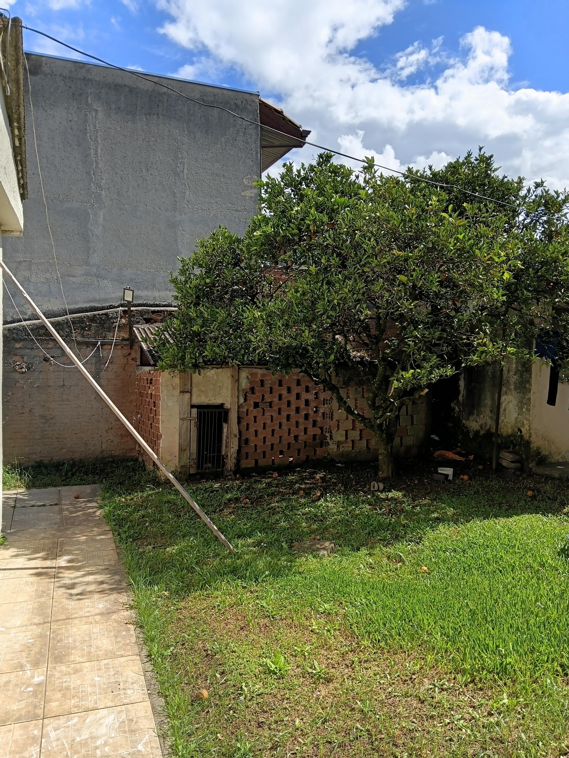 Casa Terreno á venda bairro Campo Comprido - Saída para Rodovi...