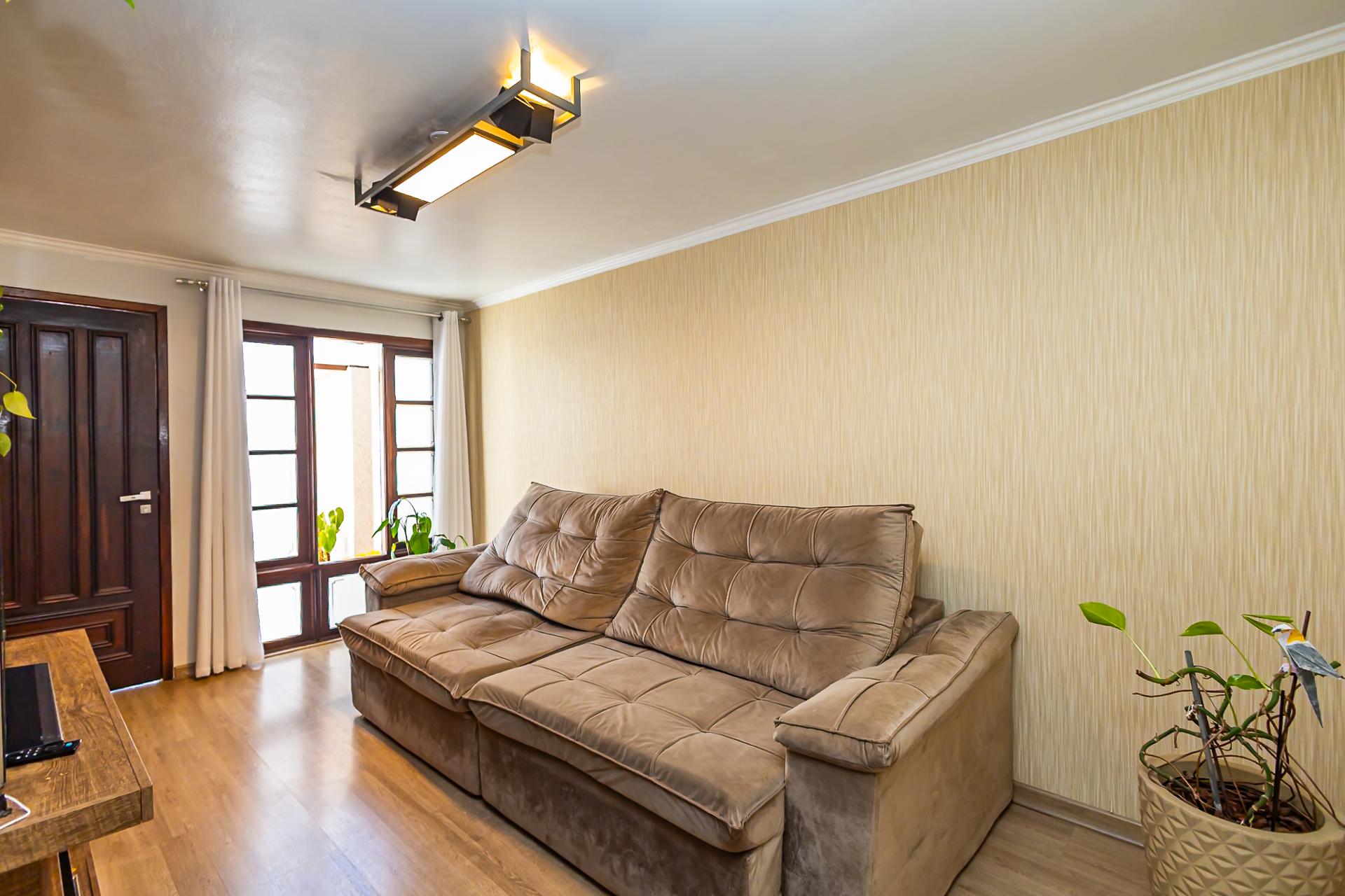 Casa à Venda no Campo Comprido com 3 Quartos, Face Norte  R  ...