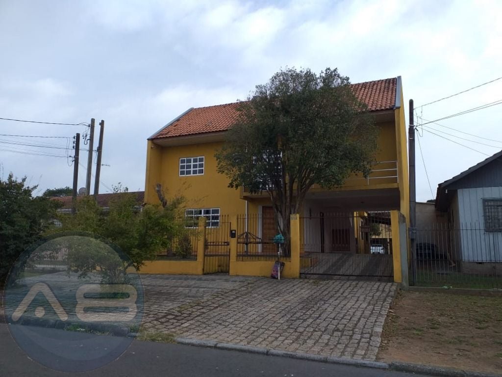 Casa com 4 quartos à venda, 300 m  - Orleans - Curitiba PR