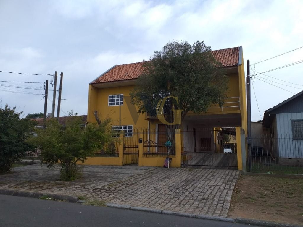 Casa com 4 quartos à venda, 300 m  - Orleans - Curitiba PR