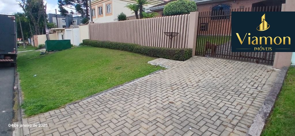 Terreno 500 m2, com 2 casas com 03 qtos cada, total 280m2 cons...