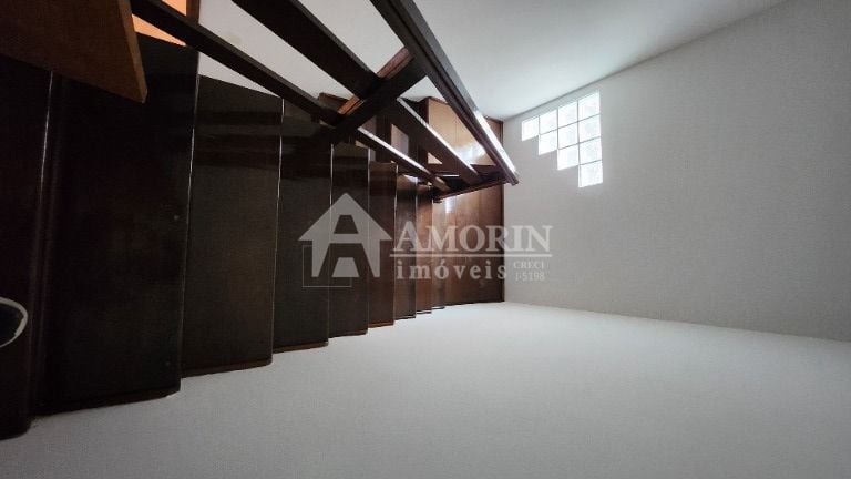 Sobrado com 3 dormitórios à venda, 221 m   - Mossunguê - Curit...