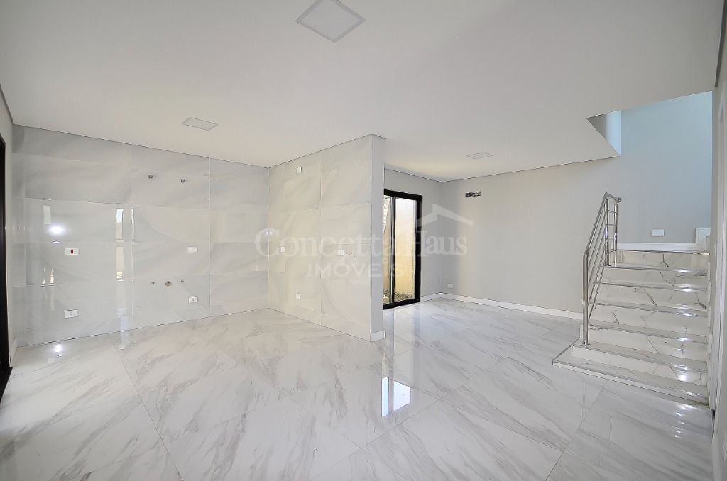 Sobrado com 3 quartos à venda, 140 m  - Xaxim - Curitiba PR