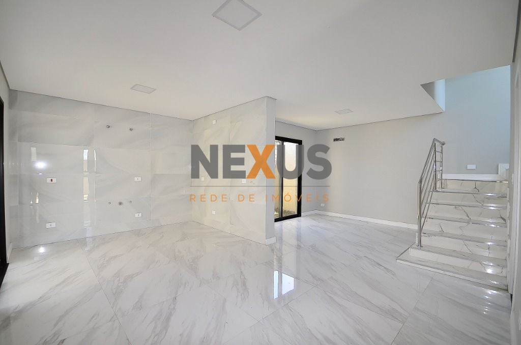 Sobrado com 3 quartos à venda, 140 m  - Xaxim - Curitiba PR