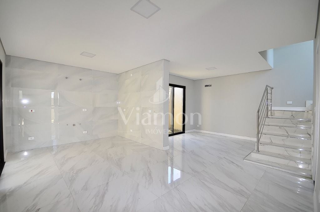 Sobrado com 3 quartos à venda, 140 m  - Xaxim - Curitiba PR
