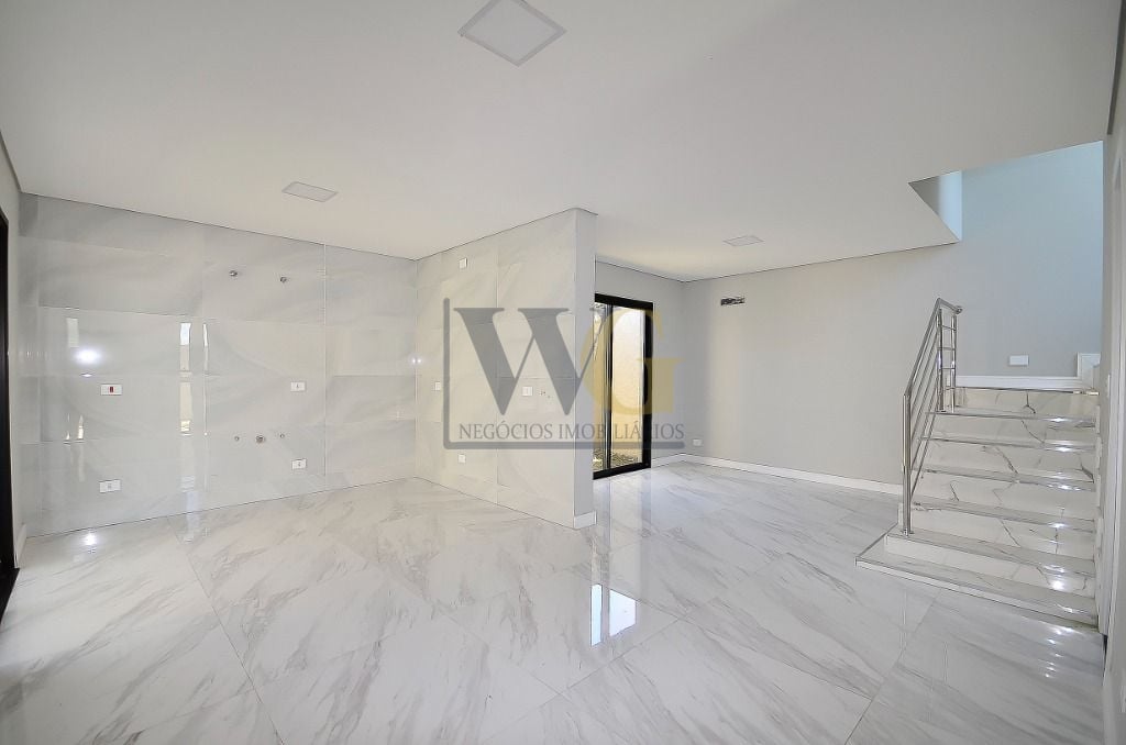 Sobrado com 3 quartos à venda, 140 m  - Xaxim - Curitiba PR