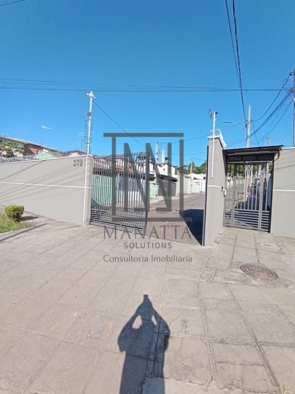 Sobrado à venda, 46 m  por R  200.000,00 - Santa Cândida - Cur...