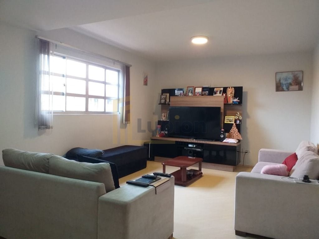 Casa com 4 quartos à venda, 300 m  - Orleans - Curitiba PR