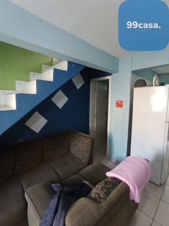 Sobrado à venda, 46 m  por R  200.000,00 - Santa Cândida - Cur...
