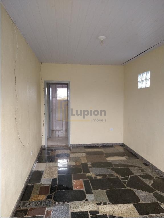 Casa c 3 quartos para alugar, 90 m  por R  1.500,00 mês, Capel...