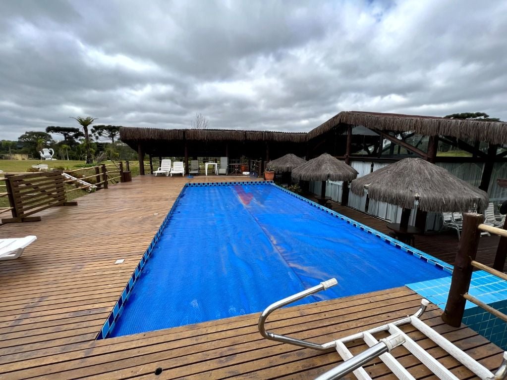 Casa com 4 quartos à venda, 550 m  por  Augusta - Curitiba PR
