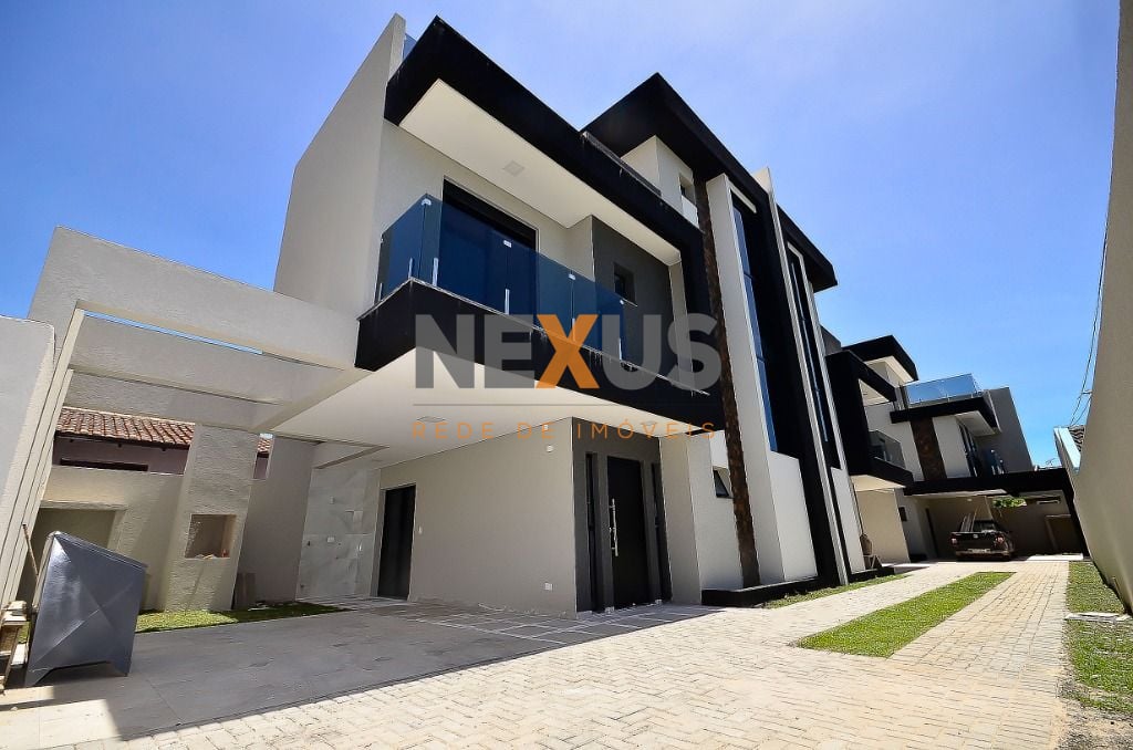 Sobrado com 3 quartos à venda, 140 m  - Xaxim - Curitiba PR