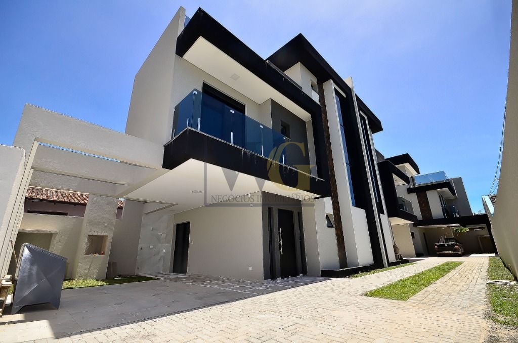 Sobrado com 3 quartos à venda, 140 m  - Xaxim - Curitiba PR