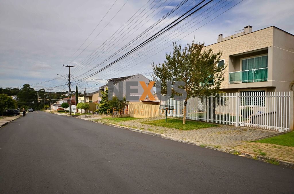 Sobrado 4 Pavimentos com 3 Suítes e Terraço  Ecoville, Curitiba