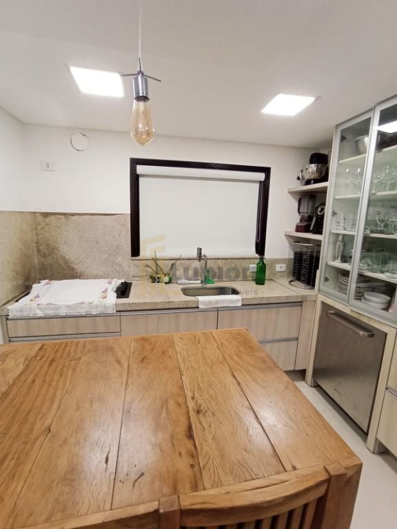 Casa com 3 quartos à venda, 254 m  - Jardim Guarany - Campo La...