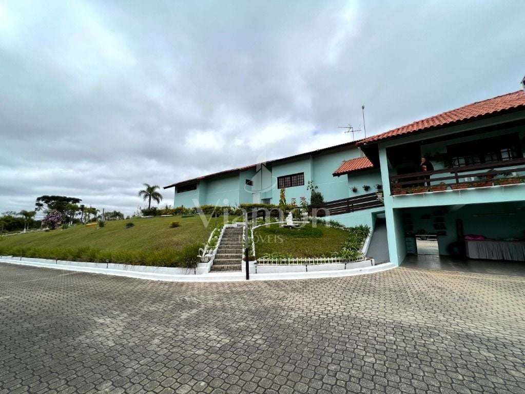 Casa com 4 quartos à venda, 550 m  por  Augusta - Curitiba PR