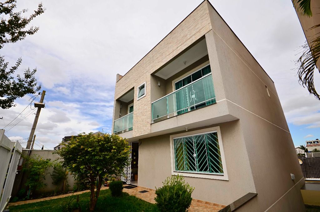 Sobrado 4 Pavimentos com 3 Suítes e Terraço  Ecoville, Curitiba