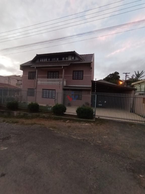 Casa 3 Quartos com Suíte e Churrasqueira  Ferraria, Campo Largo