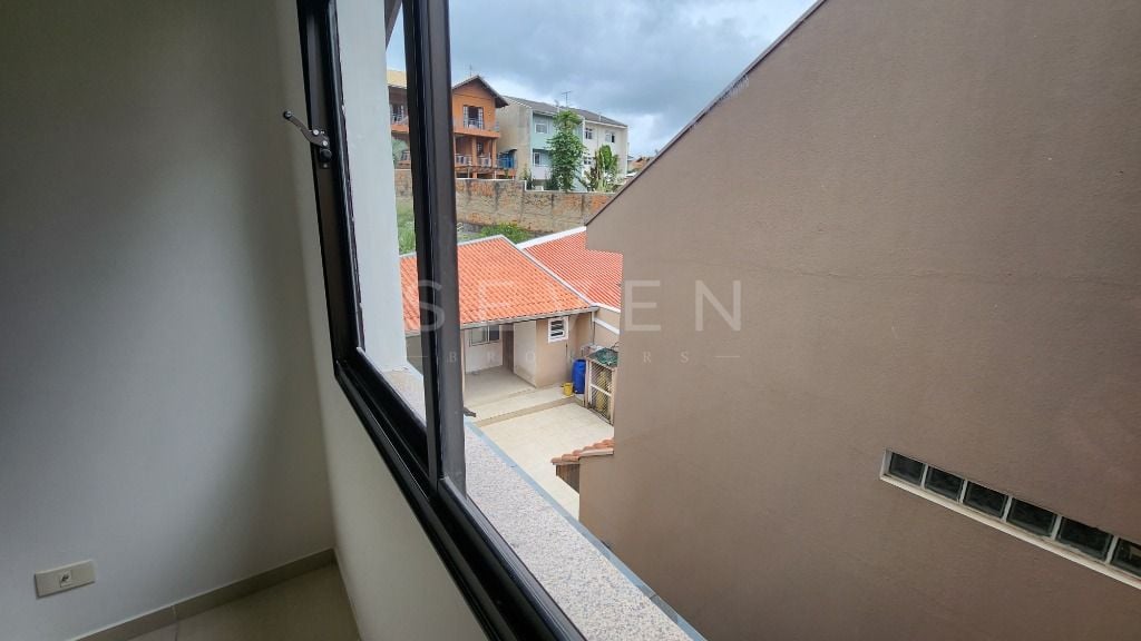Sobrado com 3 dormitórios à venda, 221 m   - Mossunguê - Curit...