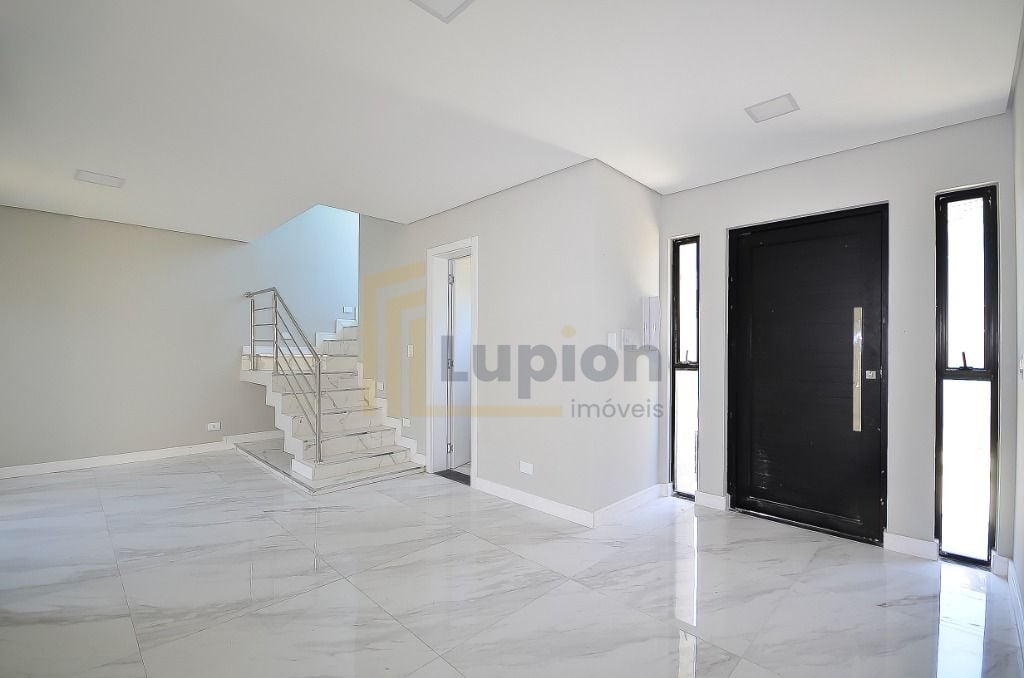Sobrado com 3 quartos à venda, 140 m  - Xaxim - Curitiba PR