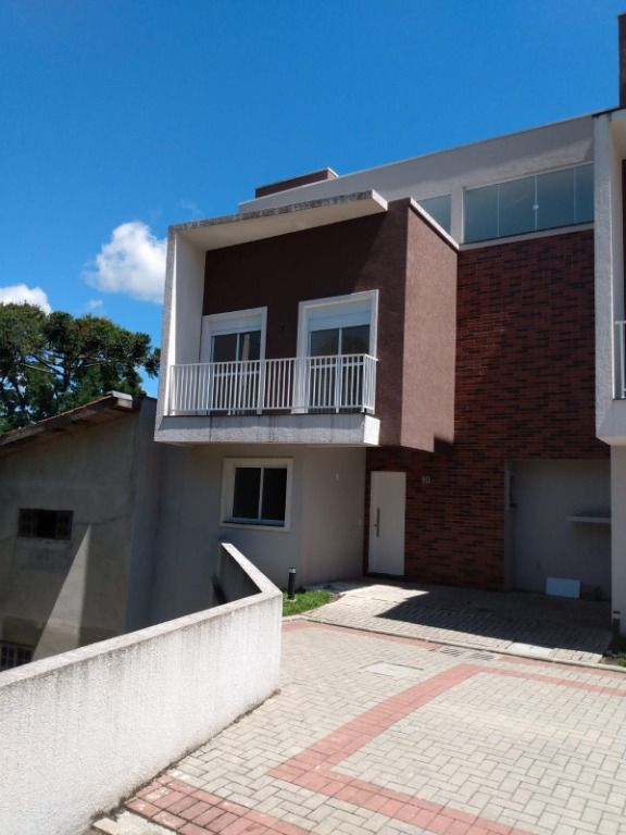 Sobrado com 3 quartos s 01 suíte para alugar, 168 m  por R  5....