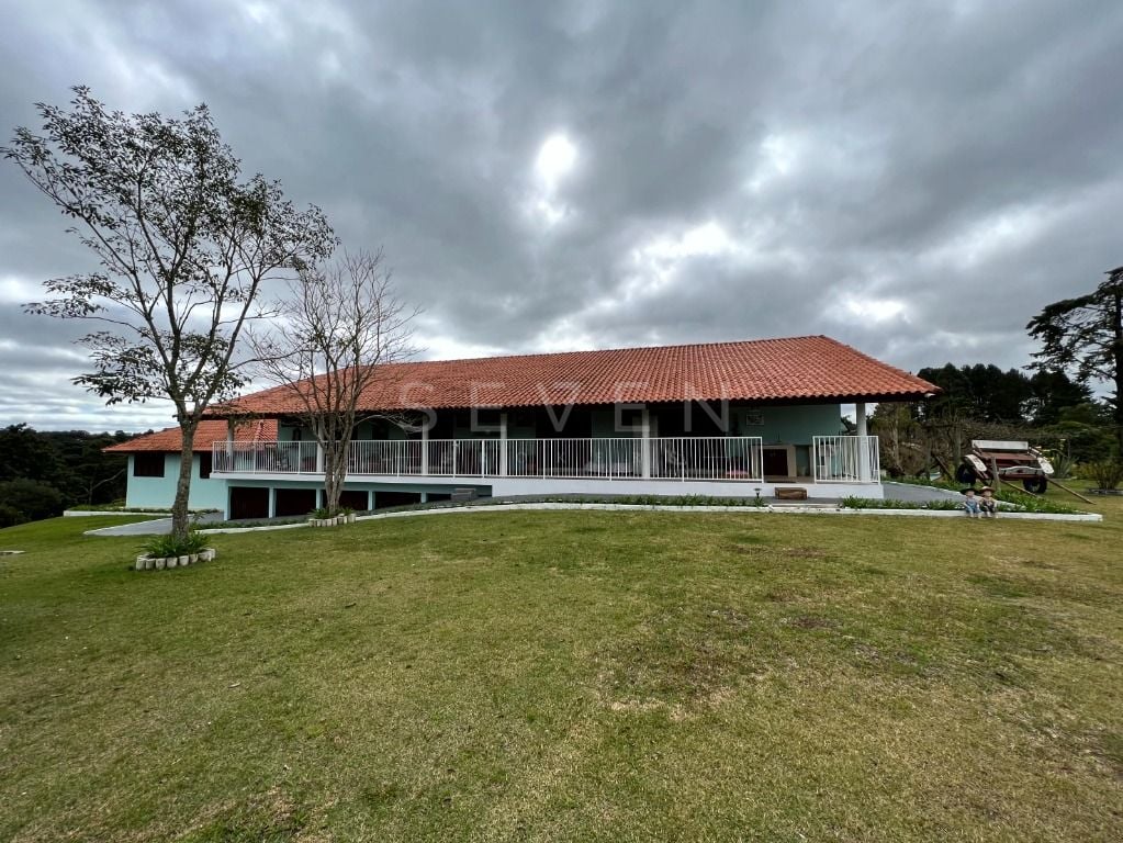 Casa com 4 quartos à venda, 550 m  por  Augusta - Curitiba PR