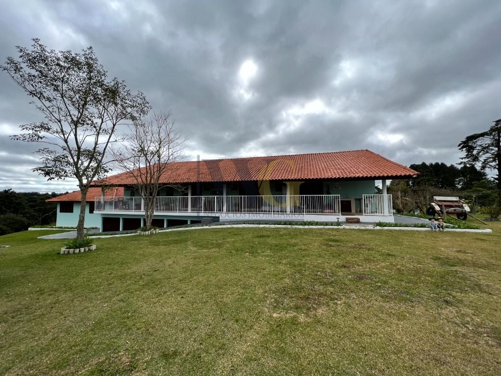 Casa com 4 quartos à venda, 550 m  por  Augusta - Curitiba PR