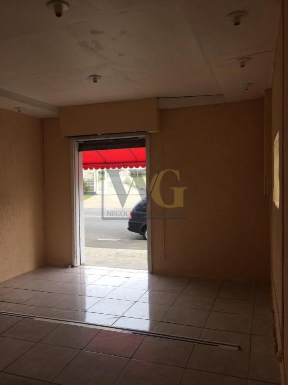 Loja para alugar, 40 m  por R  1.500,00 mês  Campo Comprido ...