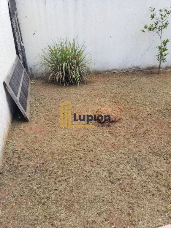 Terreno com duas casa à venda, 480 m  por R  650.000 - Pilarzi...