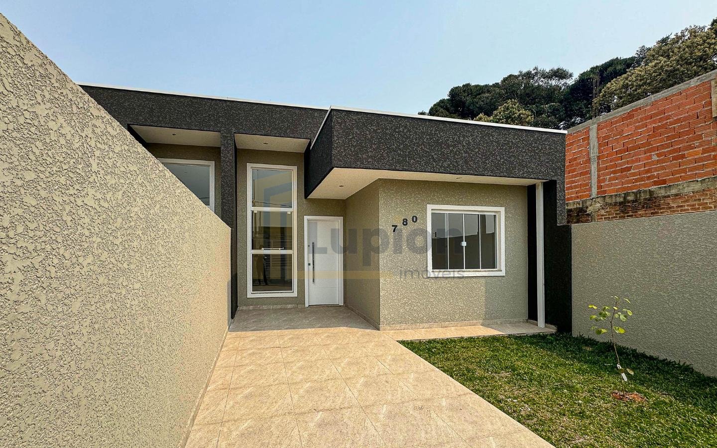 Casa Moderna de 60m  com Suíte e Área Gourmet - Excelente Loca...