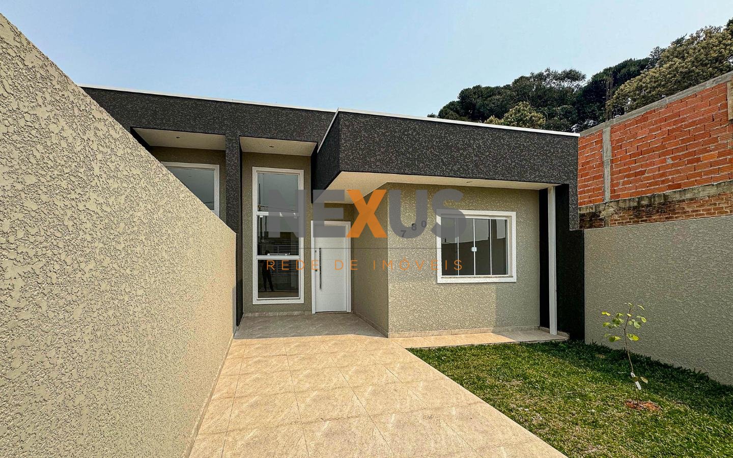 Casa Moderna de 60m  com Suíte e Área Gourmet - Excelente Loca...